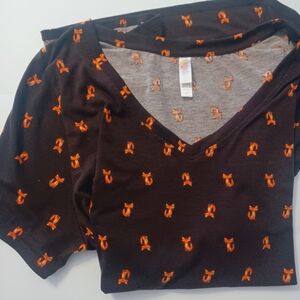 Lularoe Blk V Neck top blouse fox Print plus 2X